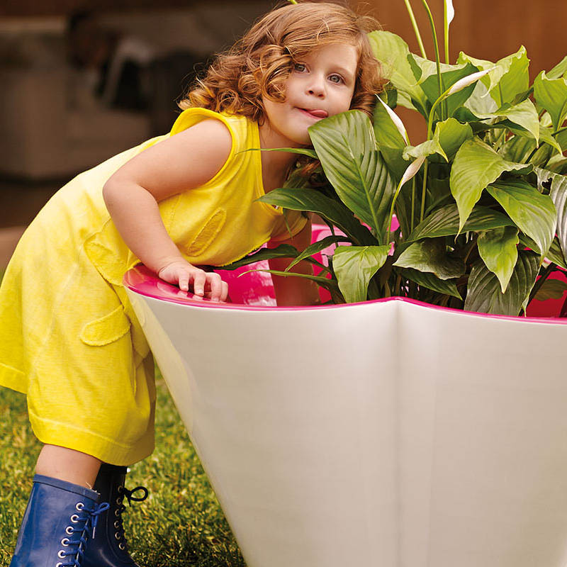 studioceramica-jucarii-copii-design-pots-planters-outdoor-agatha-ruiz-de-la-prada-vondom (3) studioceramica-jucarii-copii-design-pots-planters-outdoor-agatha-ruiz-de-la-prada-vondom-3.jpg