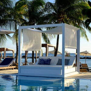 STUDIOCERAMICA-outdoorfurniture-daybed-vela-ramon-esteve-madero-ocean-club-curazao-vondom-2.jpg