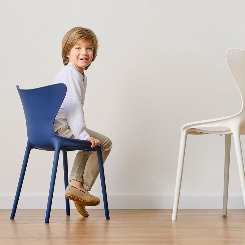 scauncopii-studioceramica-chairs-childrens-furniture-design-hospitality-contract-love-eugeni-quitllet-vondom (10) scauncopii-studioceramica-chairs-childrens-furniture-design-hospitality-contract-love-eugeni-quitllet-vondom-10.jpg